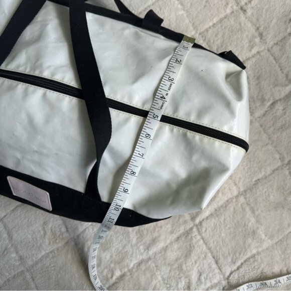 Victoria's Secret | Black & White Duffle Gym Bag Weekender Tote | One Size - Picture 16 of 16